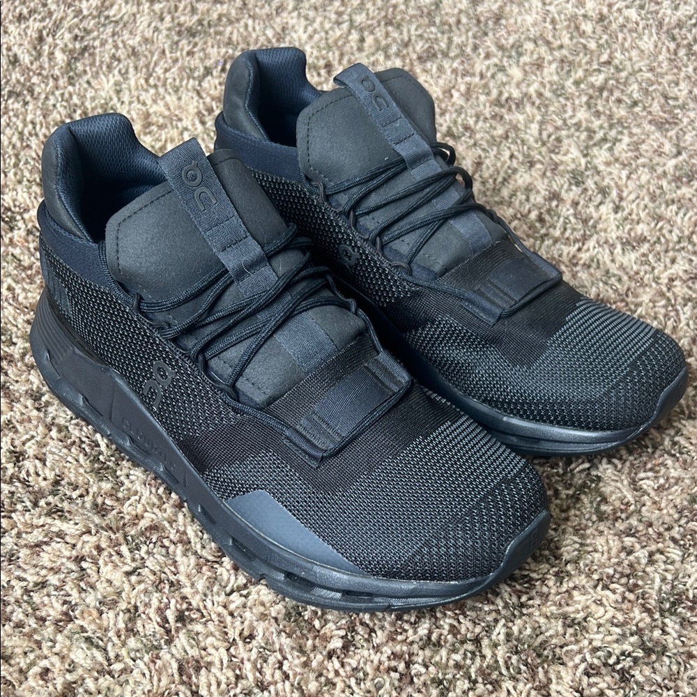 On Cloud Running WOMENS Black Athletic Shoes Cloudtec Size 10